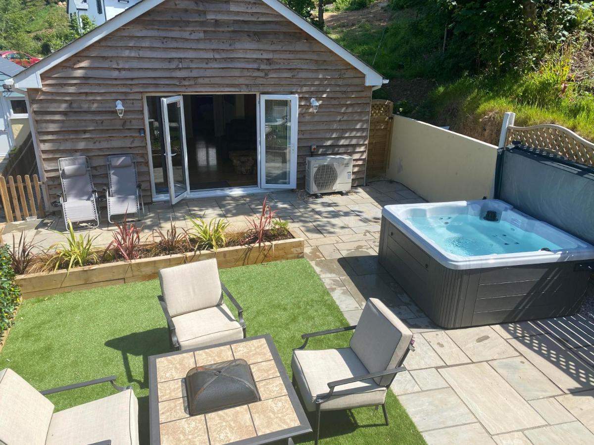 Woodley Lodge 세인트오스틀 외부 사진